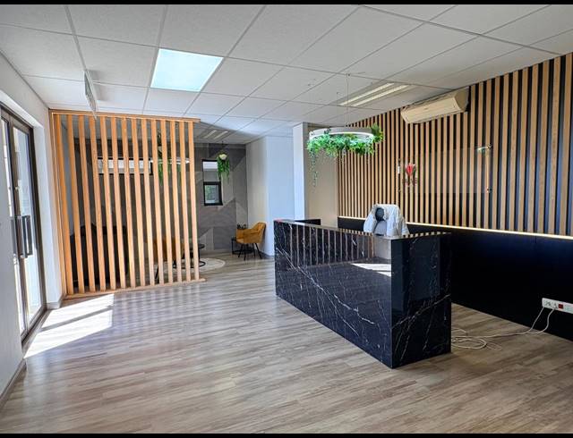 175M² OFFICE TO LET IN FOURWAYS